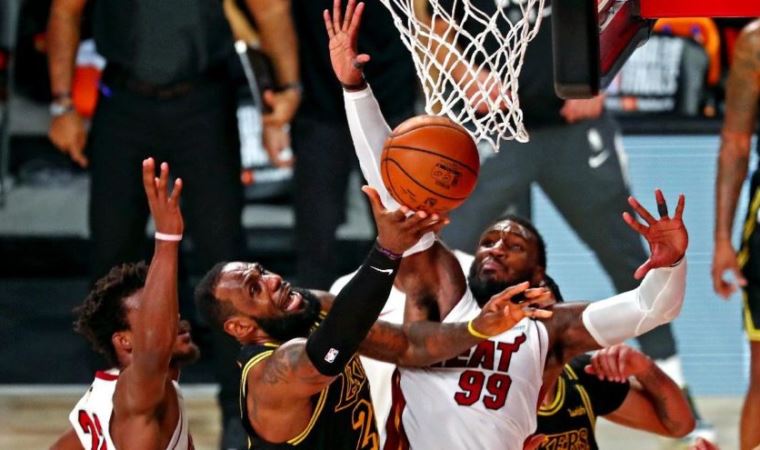 NBA’de Miami Heat yarışı bırakmıyor