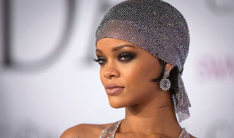 Rihanna Müslümanlardan özür diledi