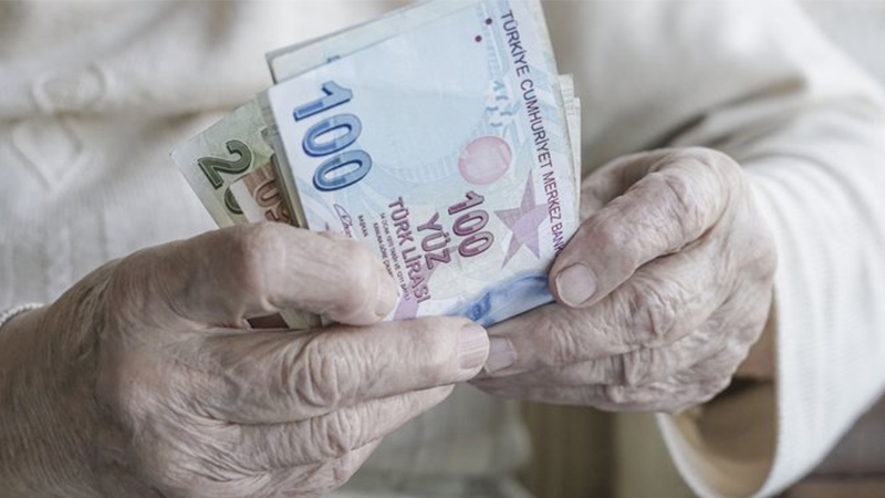 Emekliler bayramda 5 bin 500 lira ikramiye istiyor