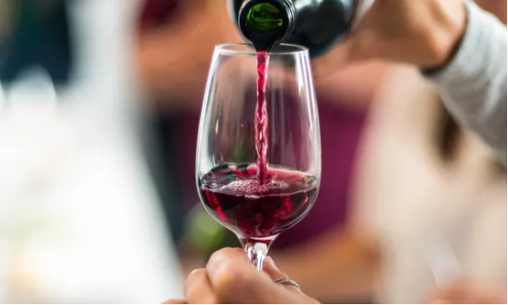Fransa'nın derdi de bir başka oluyor: Devlet şarap imhası için 200 milyon euro harcayacak