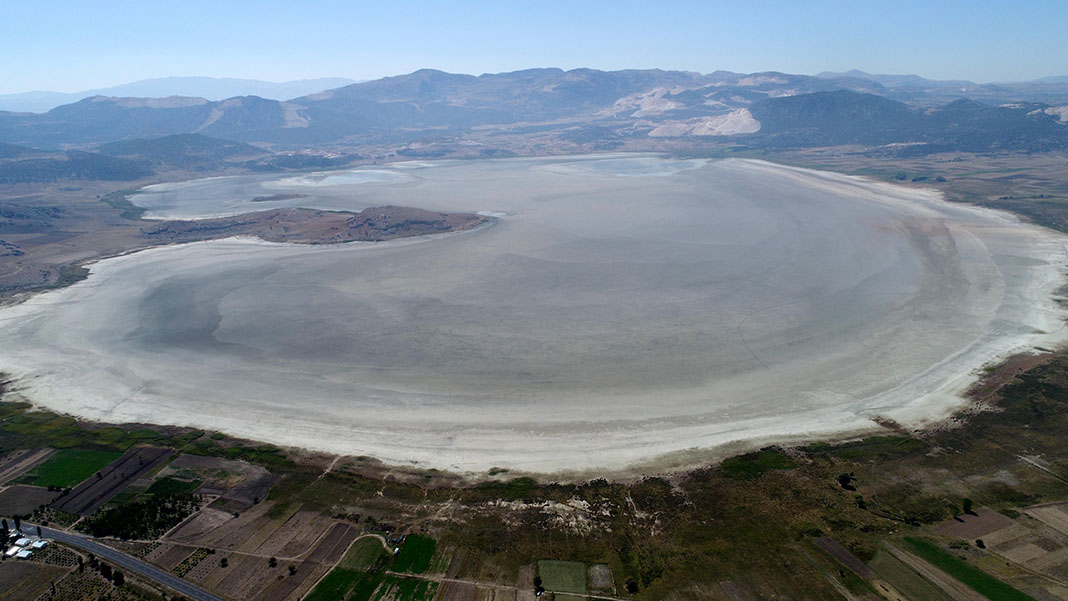 Göller Bölgesi'nde son 50 yılda 10 bin kilometrekare sulak alan yok oldu
