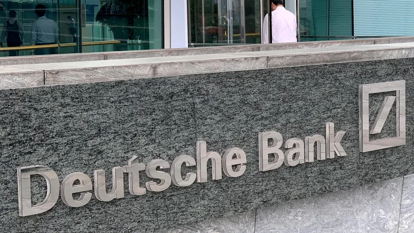 Deutsche Bank Rusya'da kalmak istedi ama çok tepki alınca çekildi
