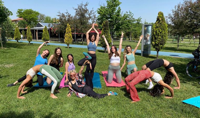 Eskişehir'de yoga yapan kadınlar CİMER'e şikayet edildi, polis müdahale etti