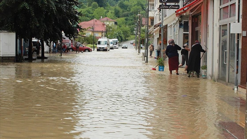 11 ili sel vurdu, Meteoroloji uyardı: Daha kötüsü geliyor