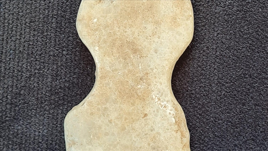 Bornova'da 5 bin yıllık mermer idol bulundu