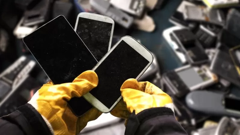 E-atık sorunu: Bu yıl 5,3 milyar cep telefonu çöpe atılacak