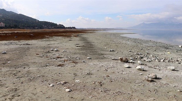 Burdur Gölü'nün Isparta'ya sınırı kayboldu