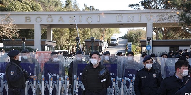 Boğaziçi Üniversitesi davasında 14 öğrenciye hapis cezası verildi