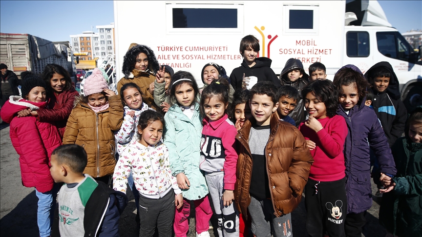 Depremzede öğrencilere özel okullardan destek