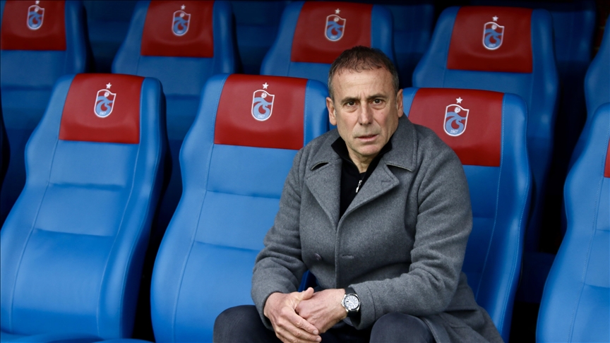Trabzonspor'da yaprak dökümü: Abdullah Avcı da istifa etti 