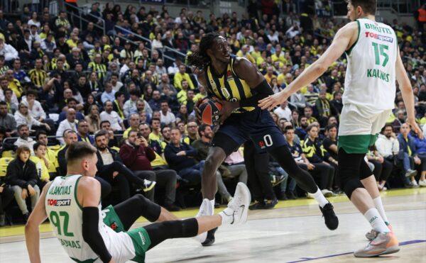 Fenerbahçe kötü seriyi bitirdi, Zalgiris’in umudunu kırdı