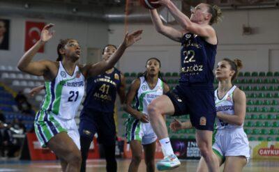 Fenerbahçe 56, Galatasaray 19 sayı fark attı