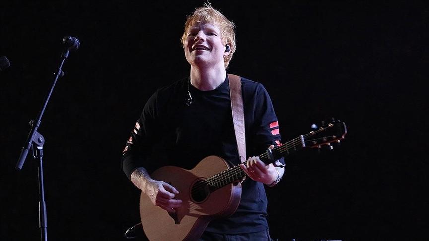 Ed Sheeran'ın beklenen albümü 5 Mayıs'ta çıkacak.