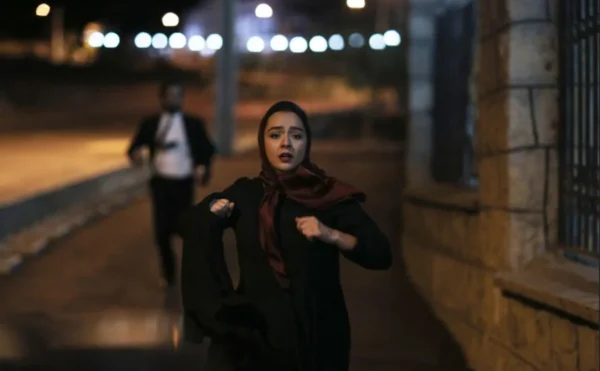 İranlı yıldız Alidoosti’nin yasaklı filmi MUBI’de gösterimde