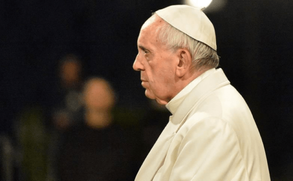 Papa’dan tarihi reform: Kadınlar, piskoposlar toplantısında oy kullanabilecek
