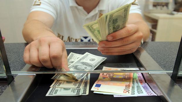 Seçim öncesi piyasalarda gerginlik artıyor: Dolar 20, euro 22 TL’yi geçti