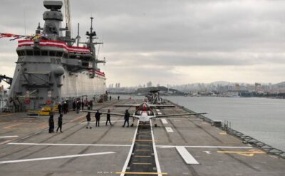 Türkiye’nin ilk ‘uçak gemisi’ Anadolu, Donanma’ya teslim edildi