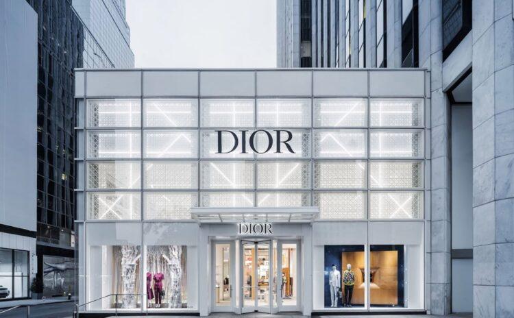 Dior modaevi bir kere daha ırkçılıkla suçlanıyor