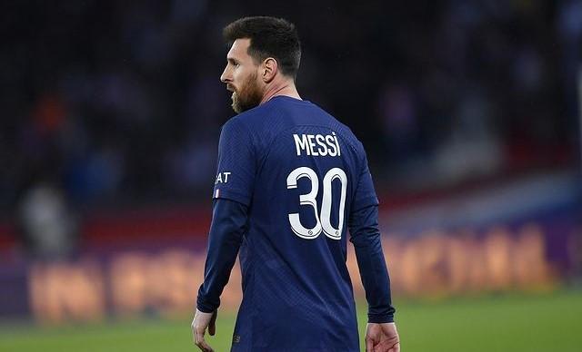 Messi gol atıyor, kupa kazanıyor, rekora doymuyor