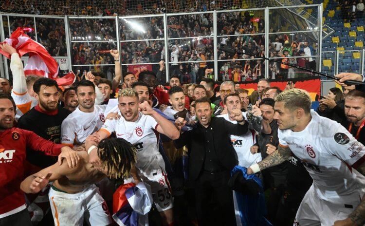 Galatasaray şampiyonluğu Eryaman'da kutladı!