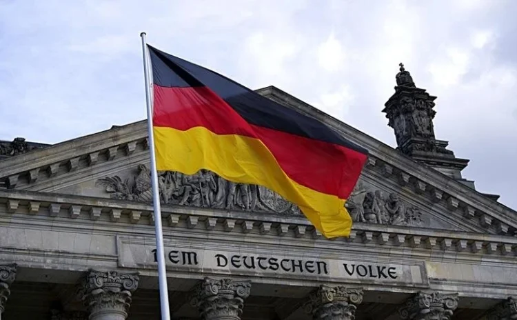 Almanya’da özel tüketim düştü ekonomi durgunluğa girdi   