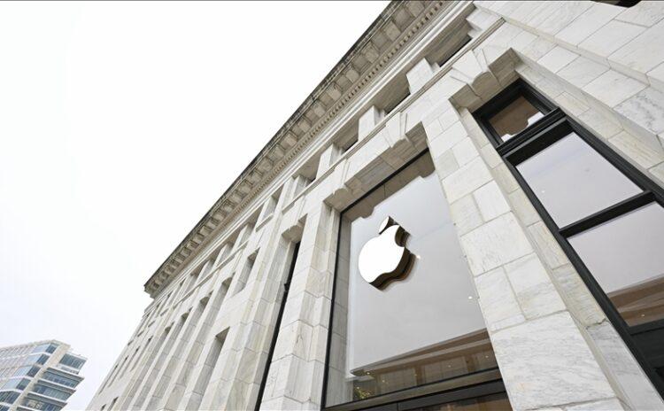 Rekor kıran iPhone satışları, Apple'ın gelir düşüşünü frenledi