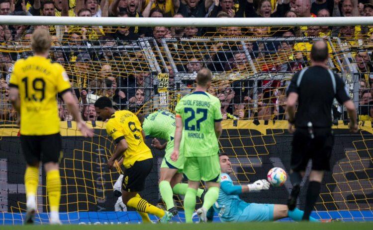 Dortmund 6 golle Bayern Münih'e mesaj verdi