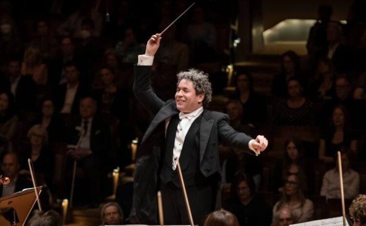 Gustavo Dudamel için Paris bahane New York şahane
