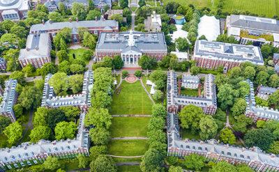 Devlet kurumlarıyla yarışan iki vakıf üniversitesi: Harvard ve Stanford