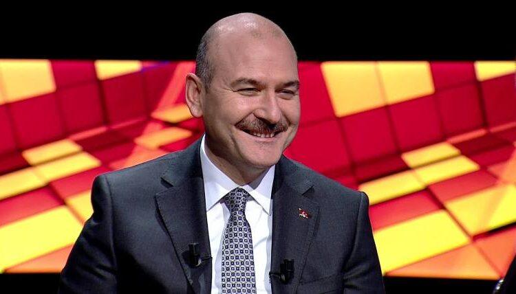 Soylu, Ahmet Şık’a oyuncak fırlattı