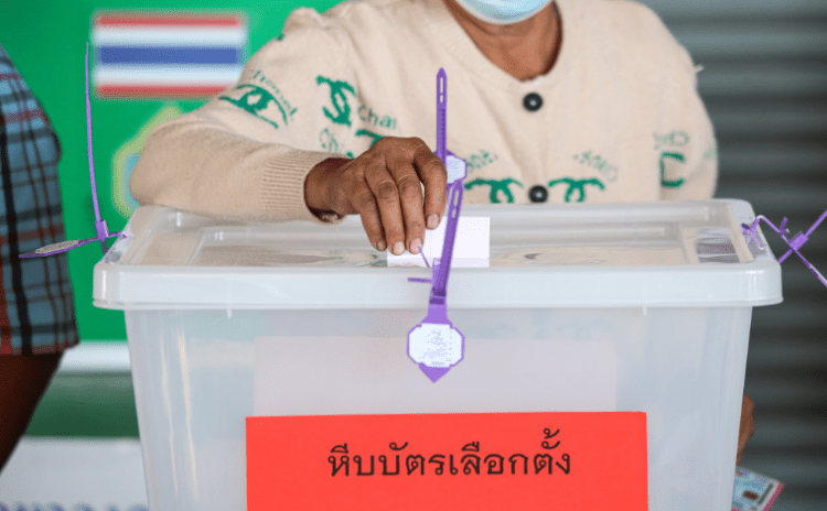 Dün sandığa giden tek ülke değildik: Tayland'da sandıktan demokrasi yanlısı muhalefet çıktı
