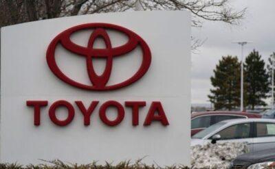 7,4 milyar dolar yatırım planlayan Toyota ılımlı kâr bekliyor