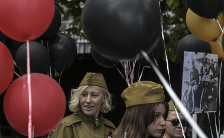 Rusya bugün Zafer Günü'nü kutluyor: Etkinlikler küçük ölçekli olacak, Zelenski 9 Mayıs'ı Avrupa Günü ilan etti