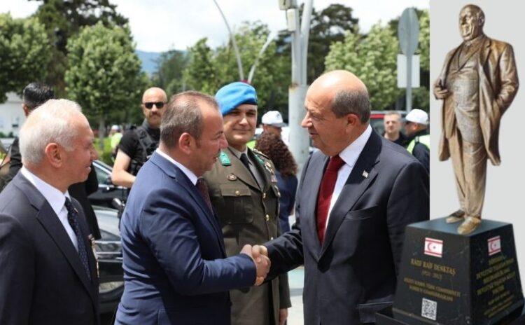 Ersin Tatar, Denktaş’ın heykelinin açılışı için Bolu’da: ‘Ortak tarihe bir saygı duruşu’