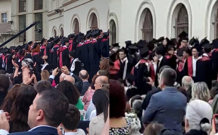 Cağaloğlu Anadolu Lisesi öğrencileri okul müdürünü protesto etti