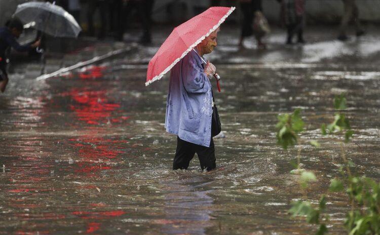 Ankara'da Cumartesi için hortum ve sağanak yağış uyarısı
