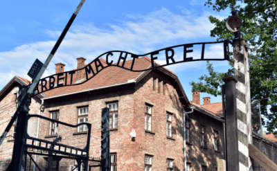 Polonya’nın demokrasi tartışmasında Auschwitz kampının adıyla propaganda