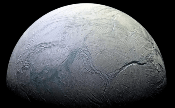 Satürn’ün uydusu Enceladus, yaşam için gerekli bütün elementlere sahip