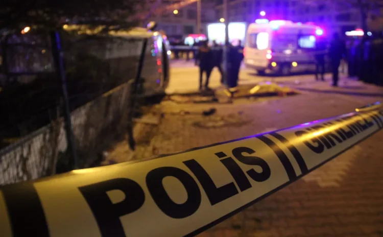 İzmir’de 4 kişiyi öldürdükten sonra doğrayıp derin dondurucuya koyan katil