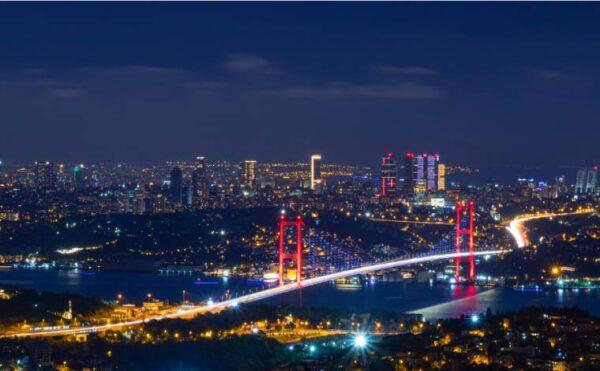İstanbul’da eski günlerden kalma bir haftasonu: Oteller, eğlence mekanları para bastı