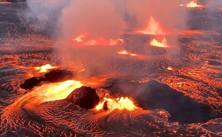 Hawaii'deki Kilanuea yanardağı yeniden patladı