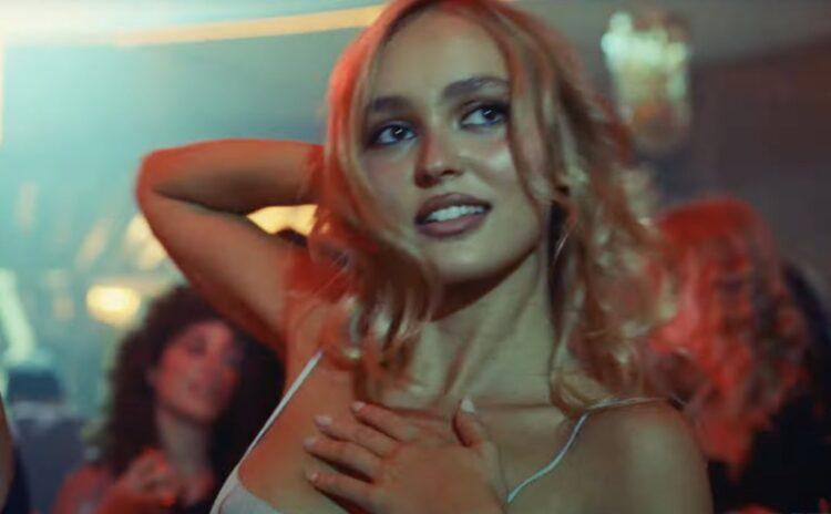 Lily-Rose Depp kısaca 'kıskananlar çatlasın' diyor!