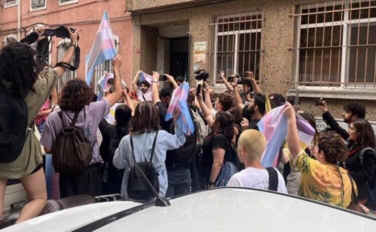 İstanbul'da Trans Onur Yürüyüşü'ne müdahale edildi, gözaltılar var