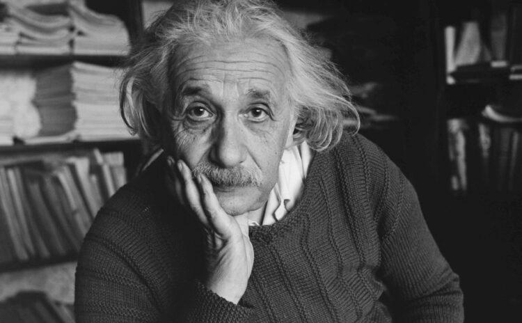 Einstein'in formüllü mektupları 21 milyon liraya satıldı