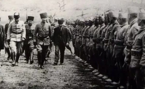 Mustafa Kemal, kurtuluştan ümidi kesenlere sesleniyor: Çöküş, korku ile, güçsüzlükle başlar