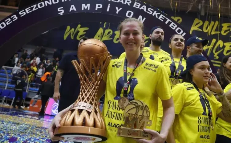 Fenerbahçe'den transfer şov! MVP yuvada kaldı