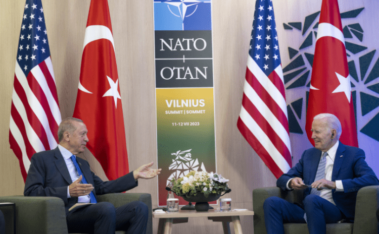 Biden, F-16 sürecini hızlandırmak için senatörlerle konuşacak, NATO zirvesinde Erdoğan ile görüştü