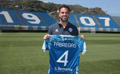 Fabregas’ın futbolculuğu bitti, teknik direktörlüğü başladı