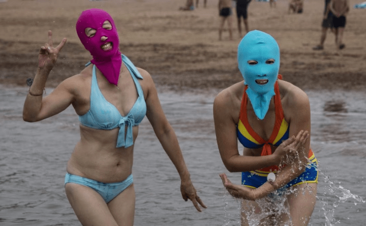 Aşırı sıcaklar Çin'de yeni moda yarattı: 'Bekini'ler