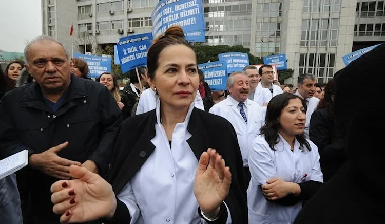 Sağlık çalışanları, maaşlarına yapılan zammı bugün iş bırakarak protesto edecek